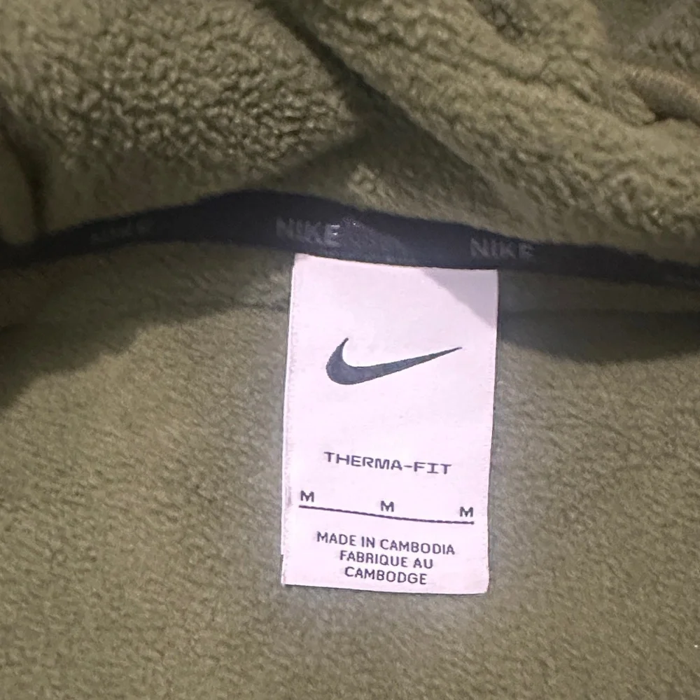 Nike Olive Green Hooded Golf Vest - Picture 2 of 5